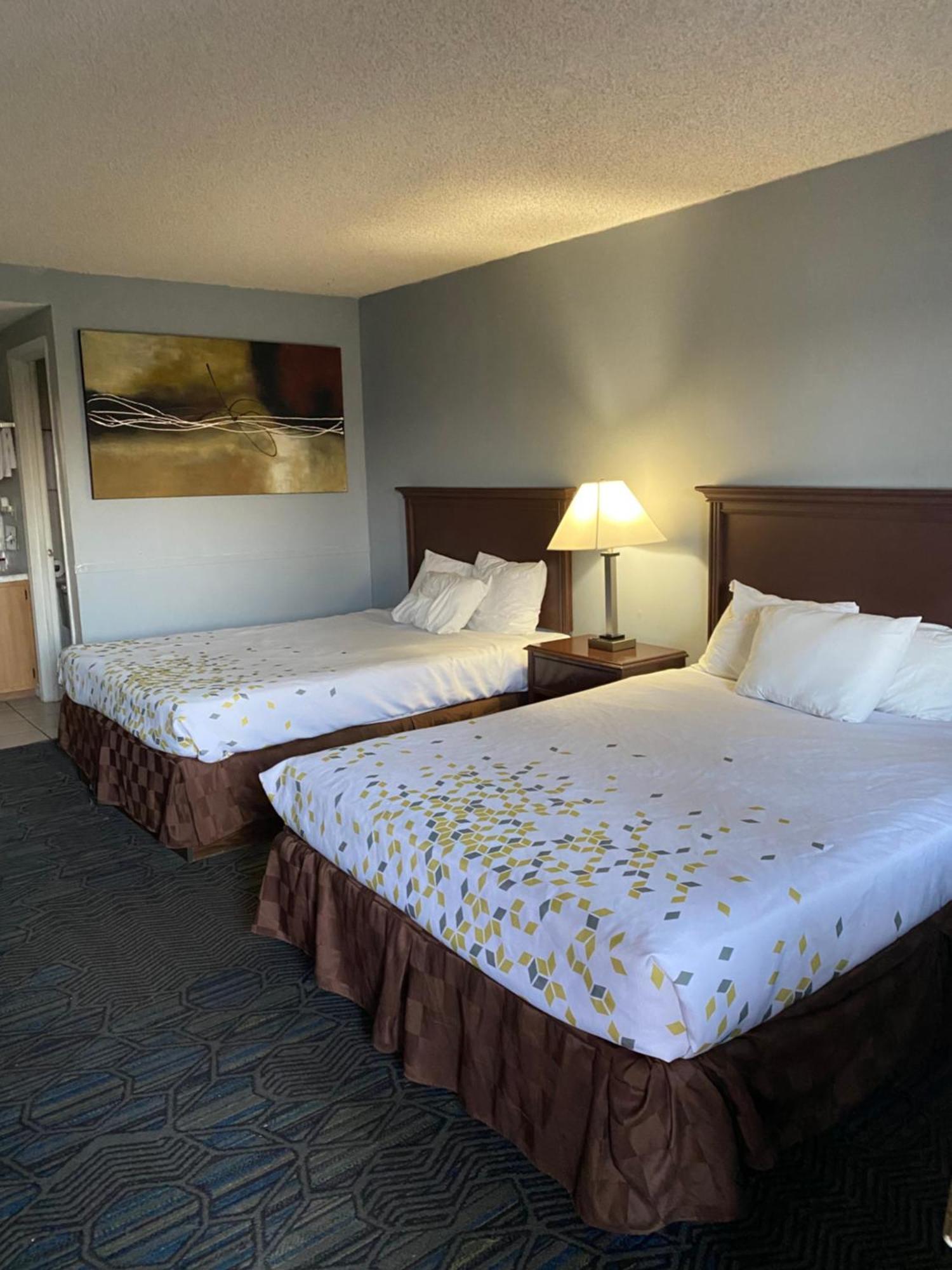 Queen Room Two Queen Beds Non-Smoking